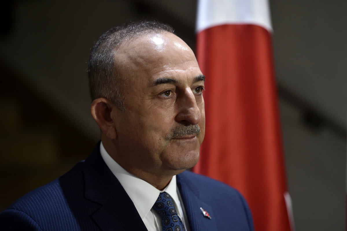Türkiye'nin savaşa girerek asker göndereceği yorumlarının doğru olmadığını vurgulayan Dışişleri