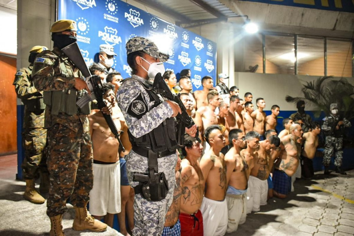 Orta Amerika Ülkesi El Salvador hükümeti tarafından artan cinayet vakaları