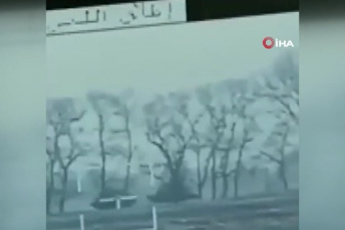 Ukrayna, Rus konvoyunun imha görüntülerini yayınladı Ukrayna Genelkurmay Başkanlığı, Rus askeri konvoyunun imha görüntülerini paylaştı.