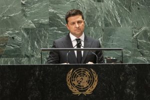 Ukrayna Devlet Başkanı Vladimir Zelenskiy, iki Ukraynalı generalin hain oldukları