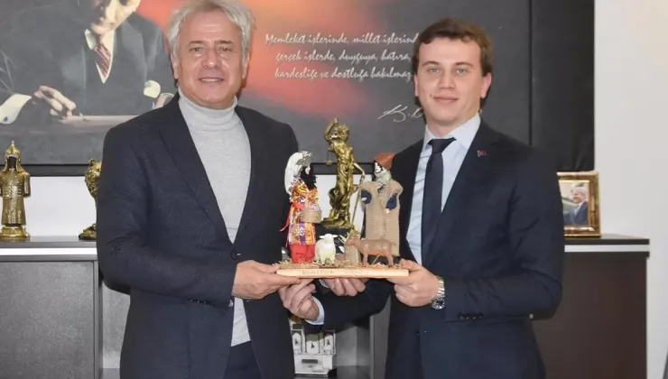 Susurluk Belediye Başkanı Nurettin Güney’in özel kalemi olarak görev yapan