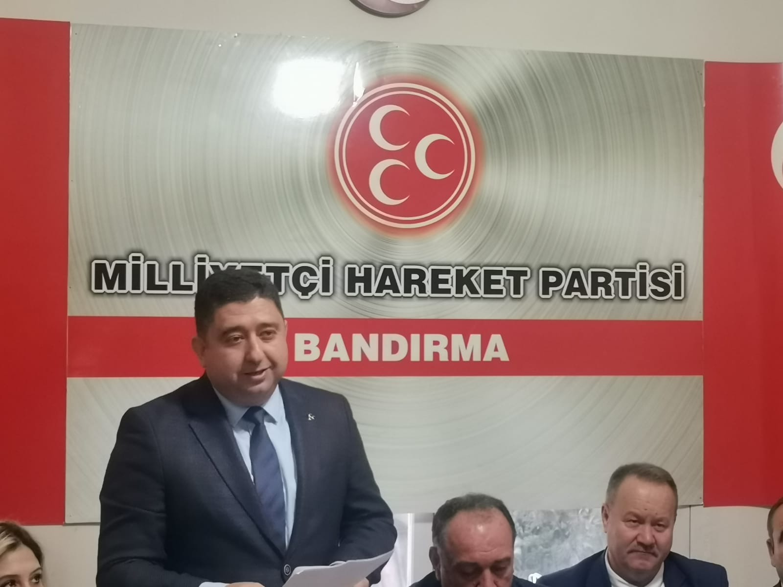 Değerli İlçe Başkanım, Eski ilçe başkanlarım, Başkan Yardımlarım, Ocak Başkanım,