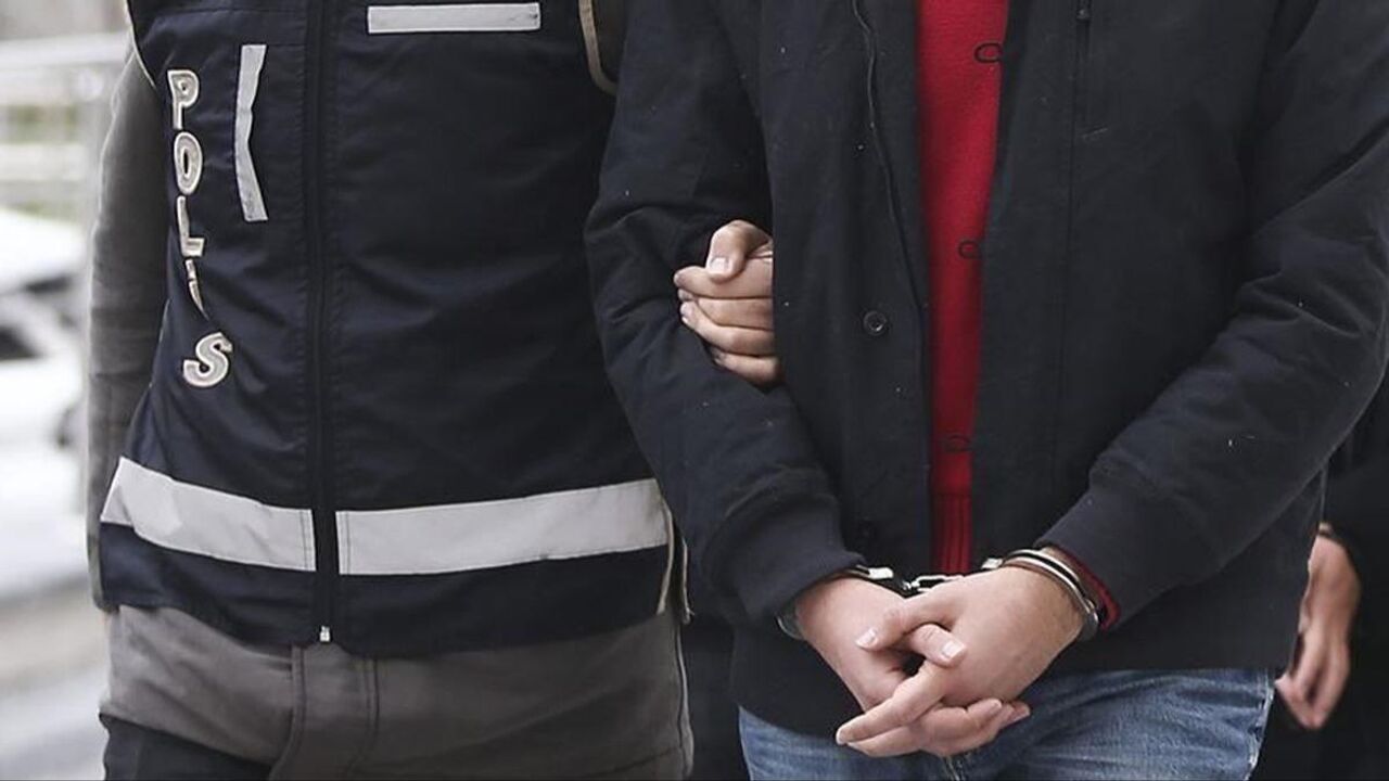 Almanya’da ünlü bir derginin çağrı merkezinde çalışan Hakan Karlıdağ, bir