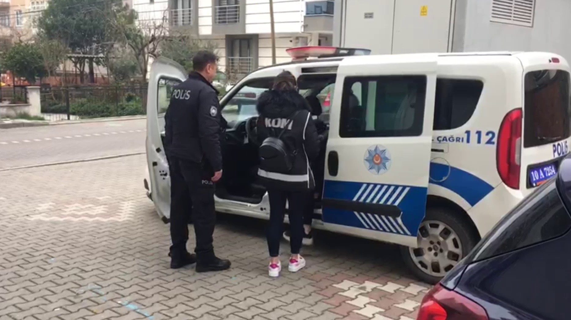 Balıkesir merkezli 21 ilde düzenlenen uluslararası dolandırıcılık operasyonunda gözaltı sayısı