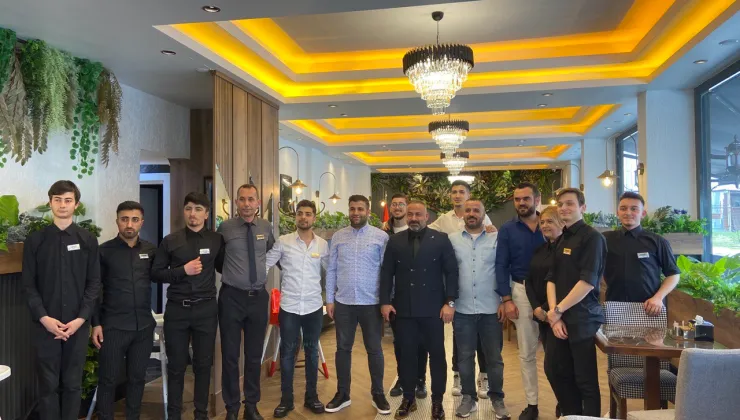 TURKUAZ PİDE İHSANİYE ŞUBESİ YENİLENEN YÜZÜYLE HİZMETE AÇILDI Bandırma’nın seçkin markalarından Turkuaz Et- Pide’nin İhsaniye Şubesi yenilenen yüzüyle