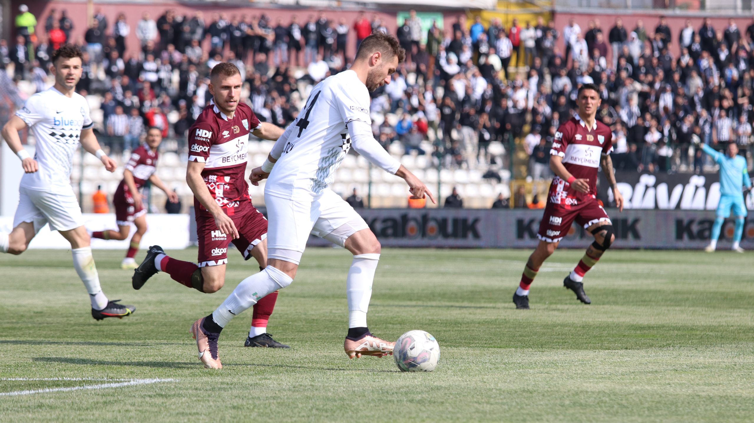 Spor Toto 1. Lig: Beyçimento Bandırmaspor: 2 – Altay: 1 BALIKESİR (İHA) – Spor Toto 1. Lig’in 31. haftasında Bandırmaspor