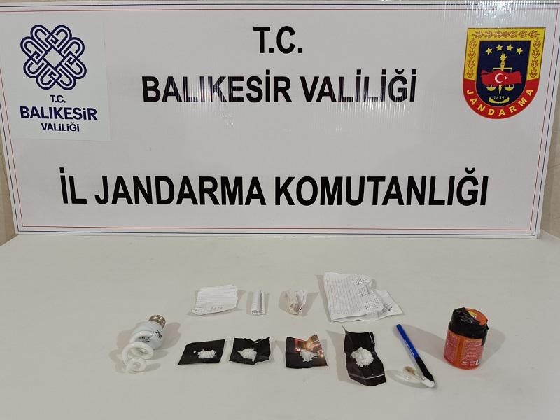 Balıkesir’de 116 şahsa ‘Huzur’ operasyonu BALIKESİR (İHA) – Balıkesir İl Emniyet Müdürlüğü ve İl Jandarma