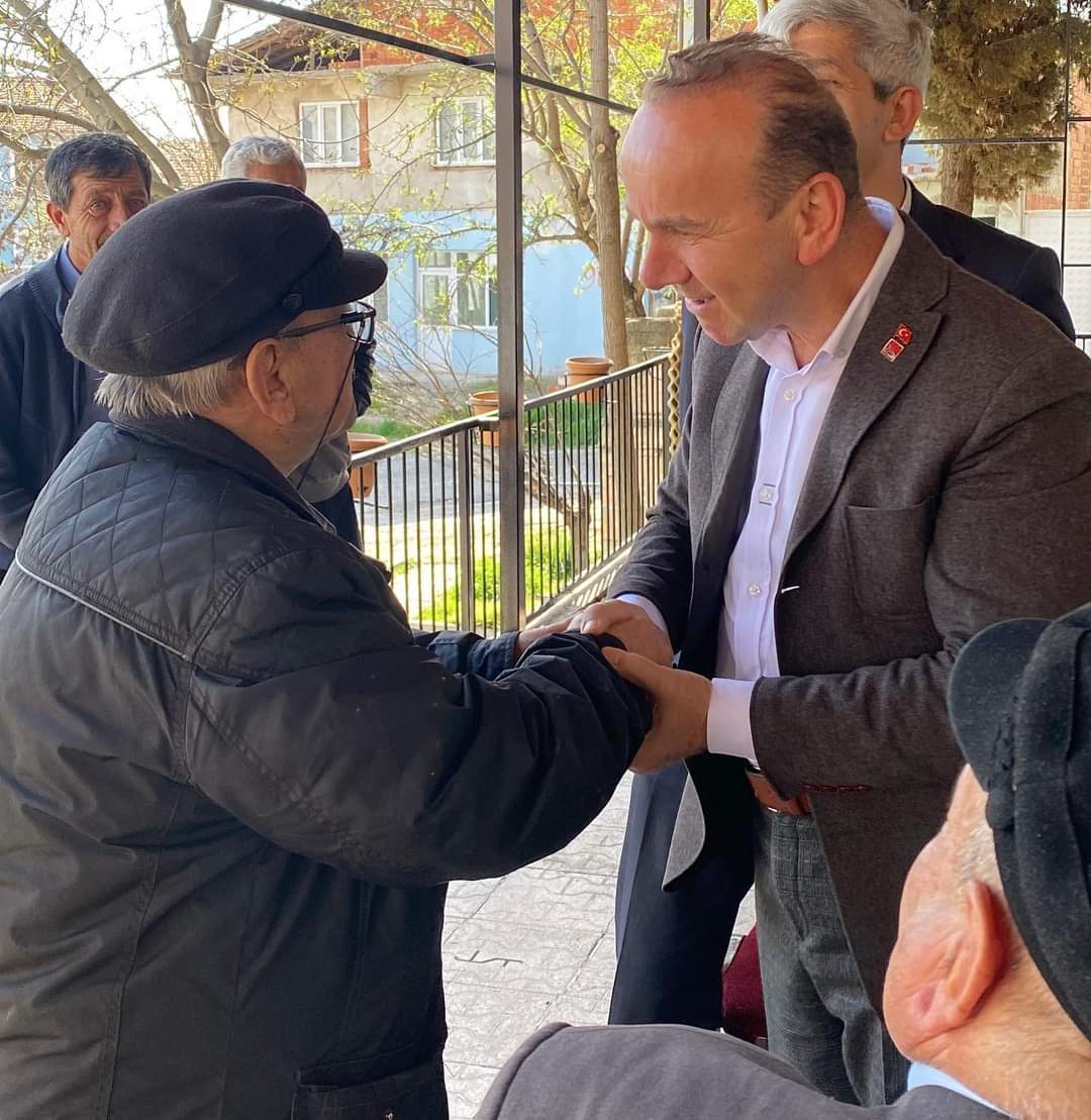 Selim Panç Dursunbeyde vatandaşlar ile buluştu CHP Balıkesir Milletvekili Adayı Dr. Selim Panç Dursunbey ilçe teşkilatı