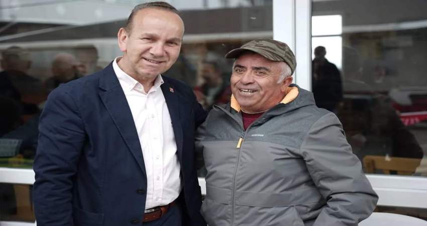 DR. SELİM PANÇ AVŞA VE MARMARA ADASINDA ESNAF VE VATANDAŞLAR İLE BULUŞTU Balıkesir CHP Milletvekili adayı Dr. Selim Panç Avşa ve Marmara