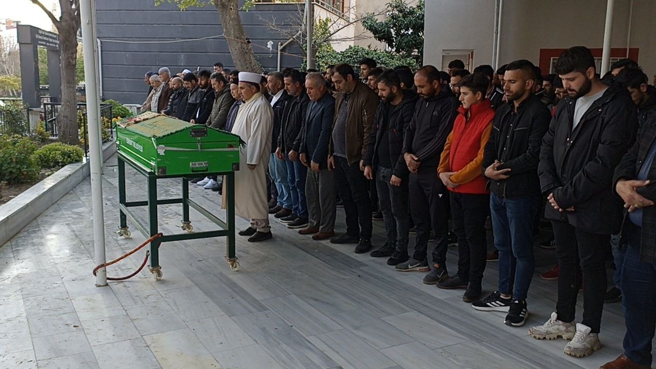 BALIKESİR (İHA) – Balıkesir’in Edremit ilçesinde kahvehanede iki grup arasında