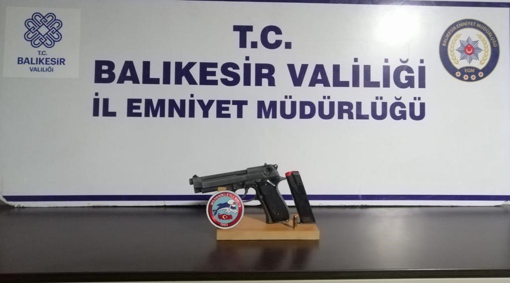 Balıkesir’de polis ve jandarma ekipleri Ramazan Bayramı öncesi düzenledikleri huzur
