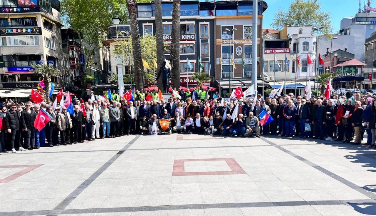 AK Parti Balıkesir Milletvekili Adayları, Bandırma’ya adeta çıkarma yaptı. Cumhuriyet