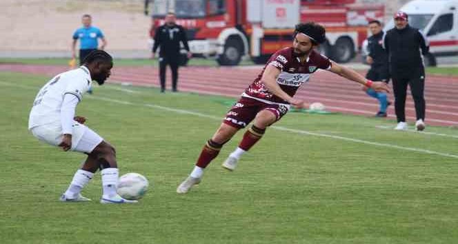 Spor Toto 1. Lig’in 33. haftasında Bandırmaspor, konuk ettiği Sakaryaspor’u
