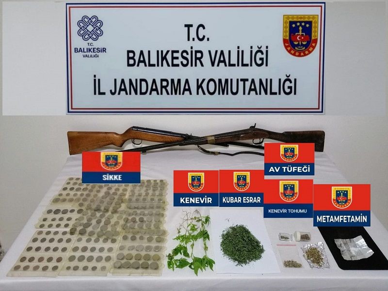 BALIKESİR (İHA) – Balıkesir’in Karesi ilçesinde jandarma ekipleri uyuşturucu madde