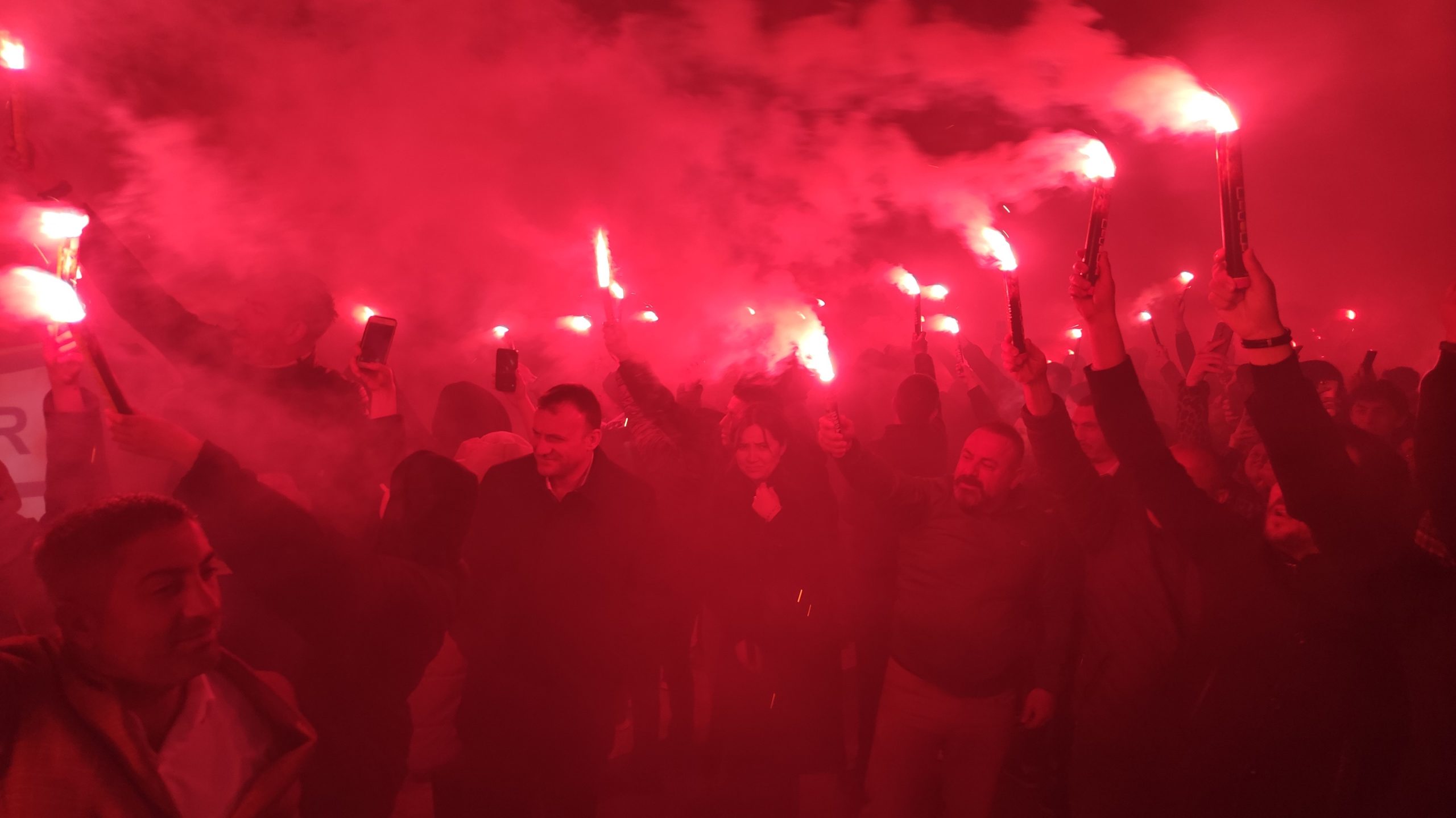 Bandırmalılar günü coşkuyla kutlandı Balıkesir’in Bandırma ilçesinde Bandırmaspor Taraftarlar Derneği tarafından her sene 10