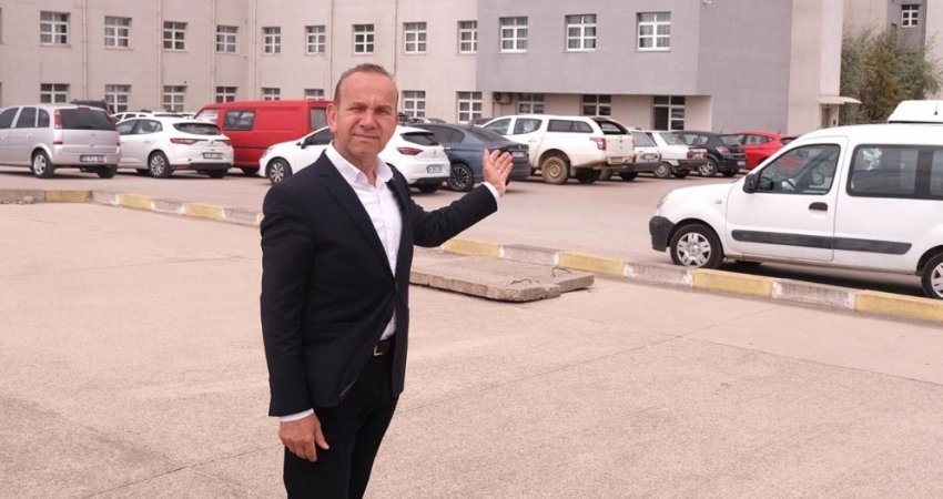 PANÇ’TAN TAŞERON İŞÇİLERE BASKI İDDİASI CHP Balıkesir Milletvekili Dr. Selim Panç, Bandırma Eğitim ve Araştırma