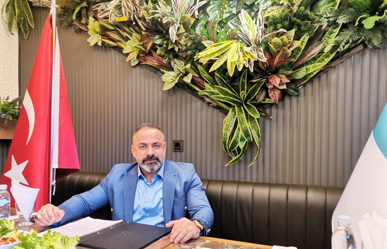 BAYRAM ÖZDEMİR SANAYİSPOR’A VEDA ETTİ Sanayispor Yönetim Kurulu Üyesi ve basın sözcüsü Bayram Özdemir düzenlediği