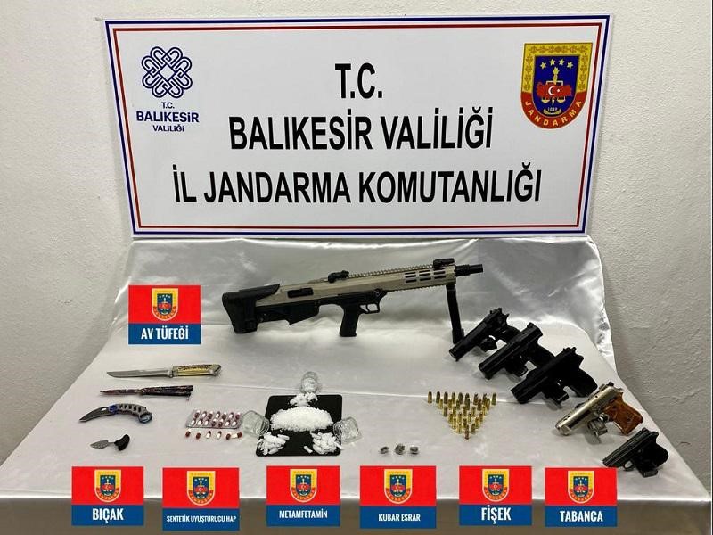 Balıkesir’in Bandırma ilçesinde uyuşturucu imal ve ticareti yapan şahsın ikamet