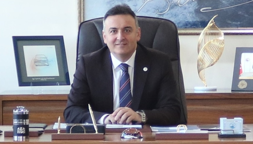 TİCARET ODASINA YAKIŞAN YAPIYI BANDIRMA’YA KAZANDIRMAK İSTİYORUZ Bandırma Ticaret Odası Başkanı Adem Yılmaz, son günlerde Bandırma gündemini