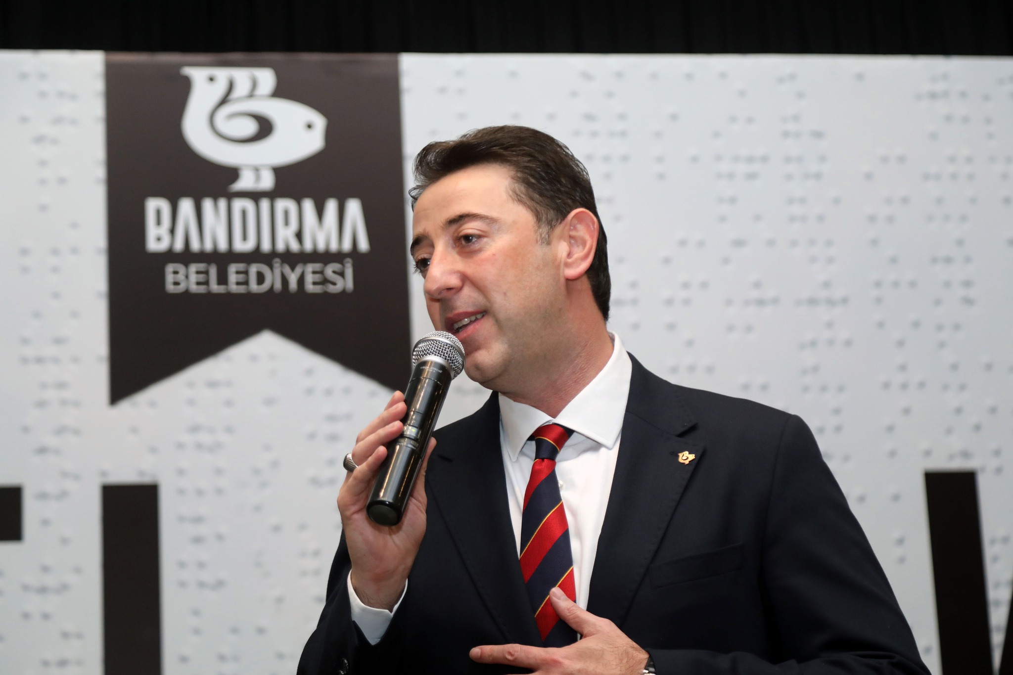 Balıkesir’in Bandırma ilçesinde Canlı hayvan tahliyesinin yapıldığı Bandırma Çelebi Limanındaki