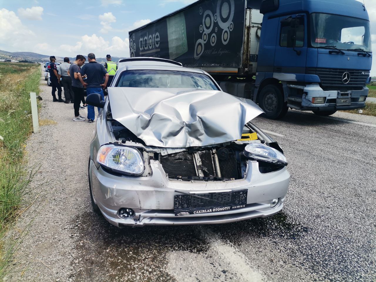 Balıkesir’in Gönen ilçesinde iki aracın karıştığı trafik kazasında 1 kişi