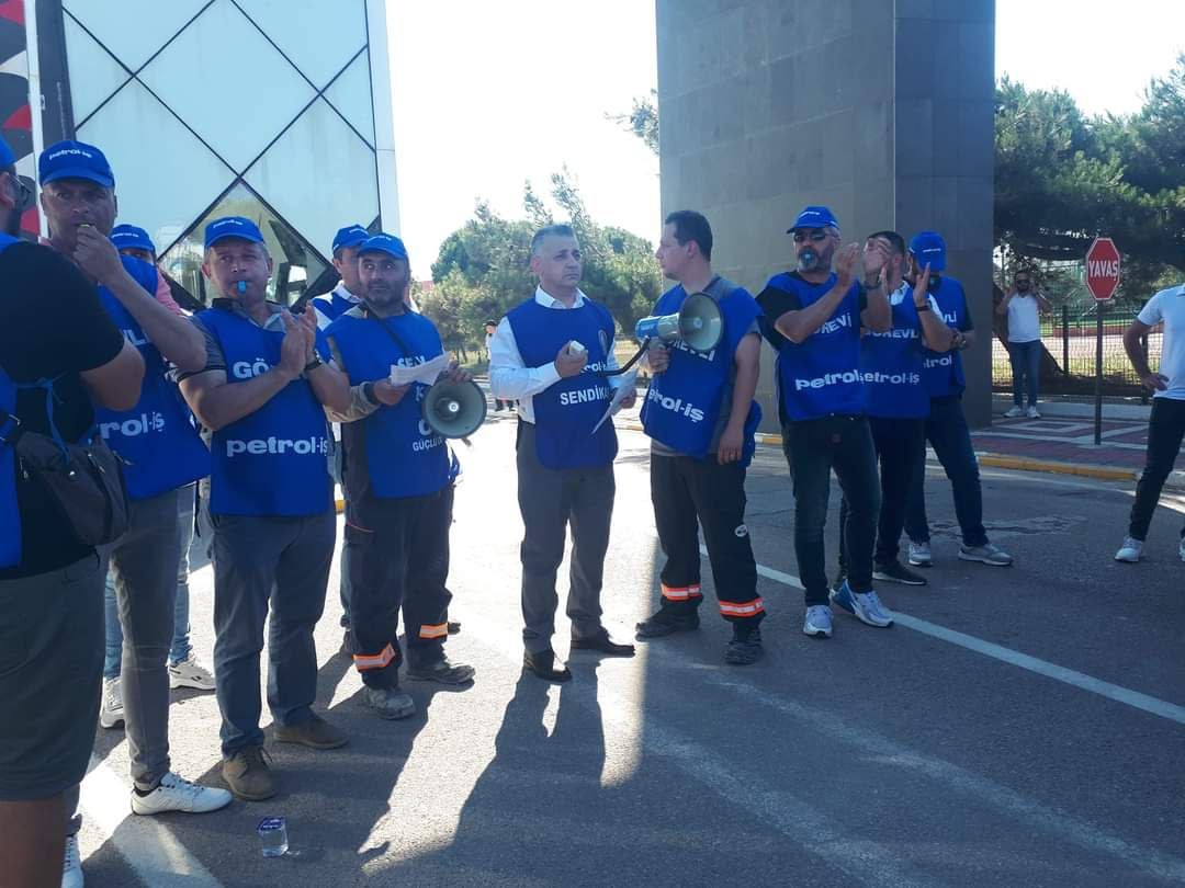 Uzun süredir devam eden toplu iş görüşmelerinden sonuç çıkmaması sonucunda