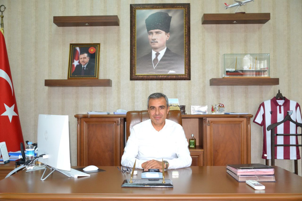 Balıkesir’in Bandırma ilçesinde, Bandırma Kaymakamlığına vekalet eden Erdek Kaymakamı Abdullah