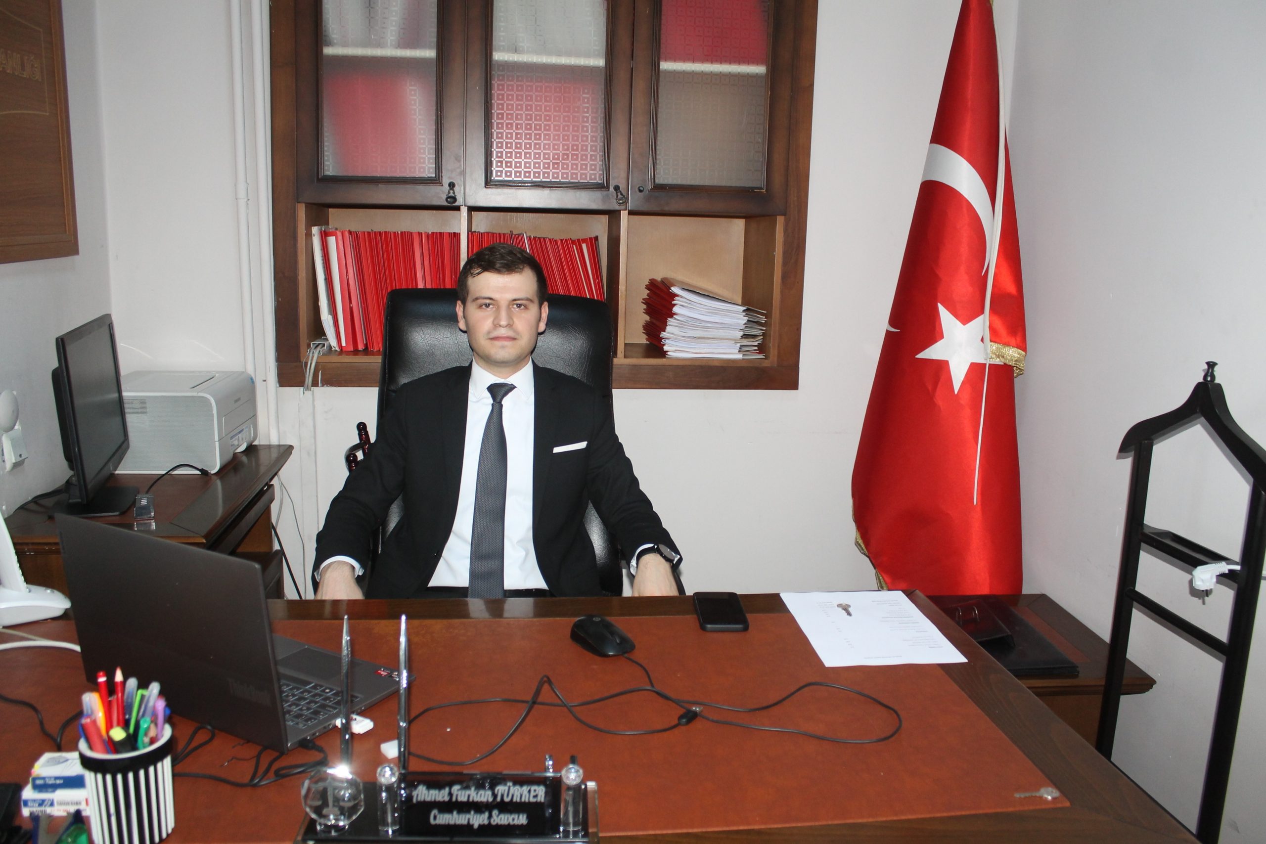 Manyas’a atanan savcılar ve hakim göreve başladı Hakim ve Savcılar Kurulu tarafından kura çekimleri yapılarak görev yerleri