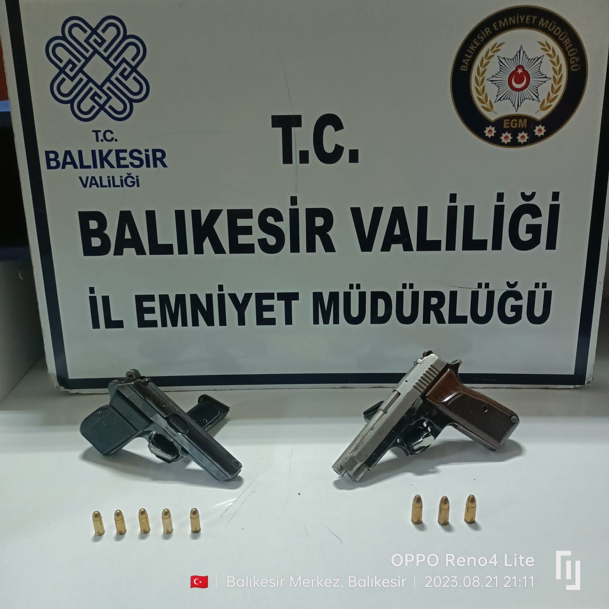 Balıkesir’de 28 aranan şahsa gözaltı Balıkesir’de polis ekipleri il genelinde yaptıkları asayiş operasyonlarında çeşitli suçlardan