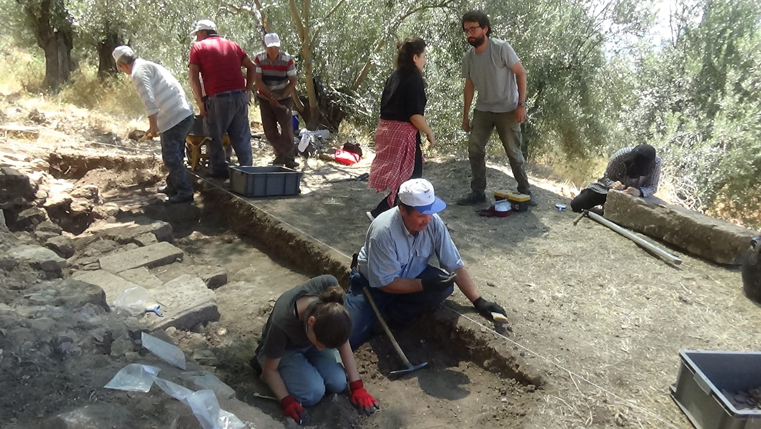  Balıkesir’in Edremit ilçesinde kazı çalışmaları sürdürülen Antandros Antik Kenti’nde milattan