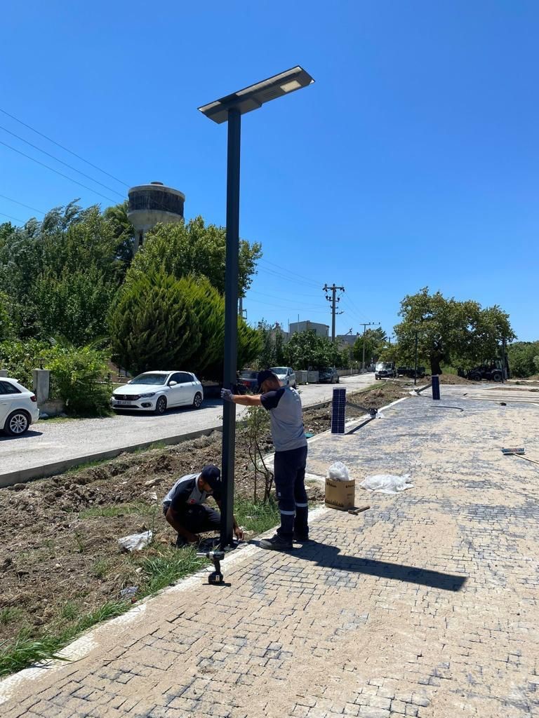 Balıkesir Büyükşehir Belediyesi, güneş enerjili aydınlatmaya geçiyor Sürdürülebilir kent hedefi için önemli adımlar atan Balıkesir Büyükşehir Belediyesi, bazı hizmet