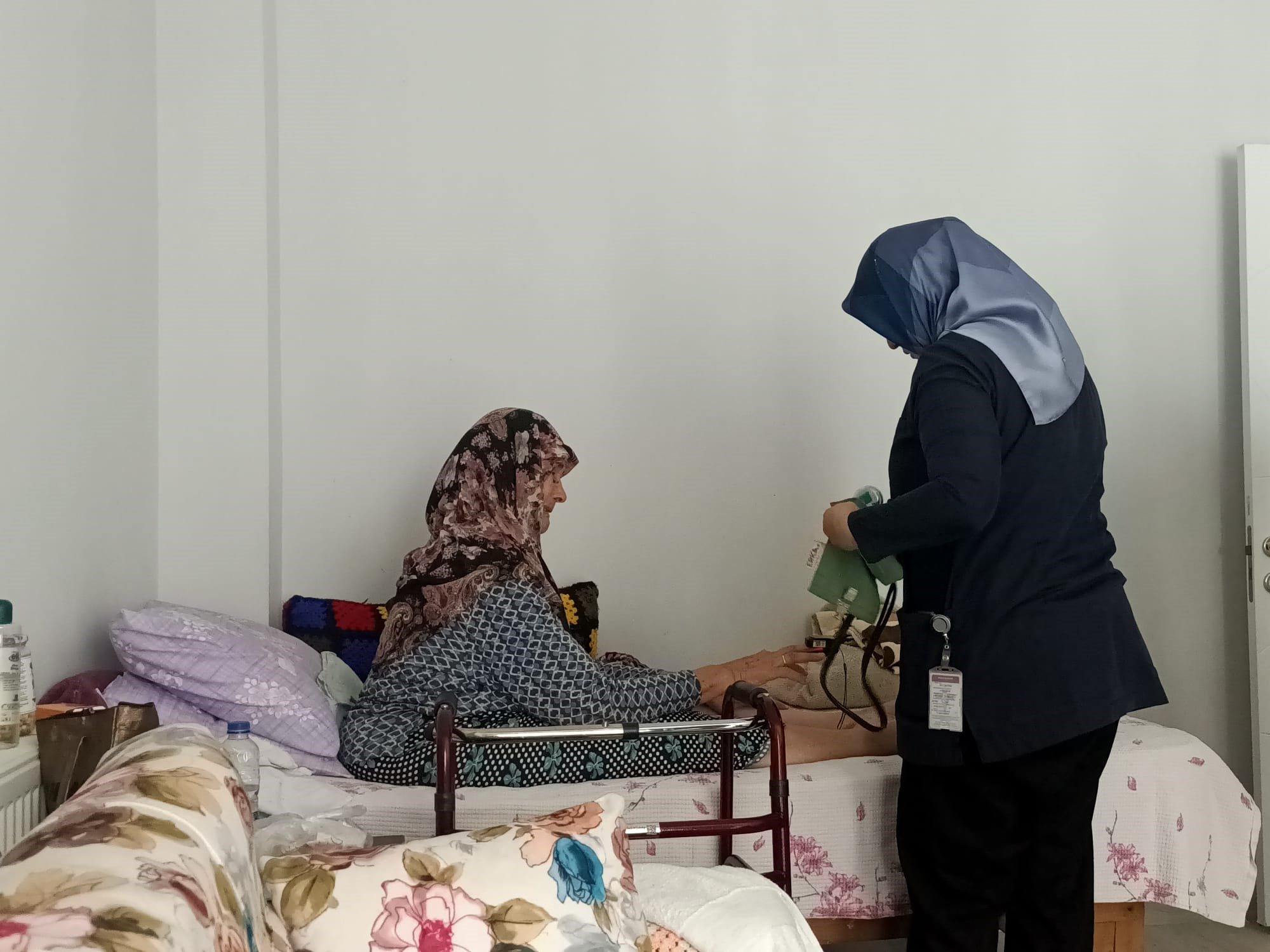 Balıkesir’de yaşlı bireyler sağlıklı yaş alıyor Sağlık Bakanlığının başlatmış olduğu 80 yaş üzeri yaşlı bireyler için