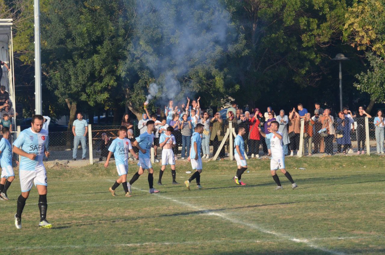 2023 Kuşcenneti 2. Geleneksel Futbol Turnuvasında Final Heyecanı Başlıyor 2023 Kuşcenneti 2. Geleneksel Futbol Turnuvasında oynanan 53 maç ve 4860
