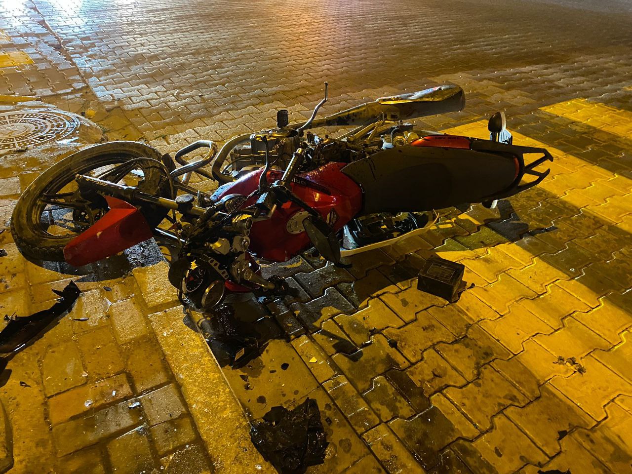 Gönen’de trafik kazasında motosiklet sürücüsü yaralandı Balıkesir’in Gönen ilçesinde otomobil ile çarpışan motosiklet sürücüsü yaralandı. Edinilen
