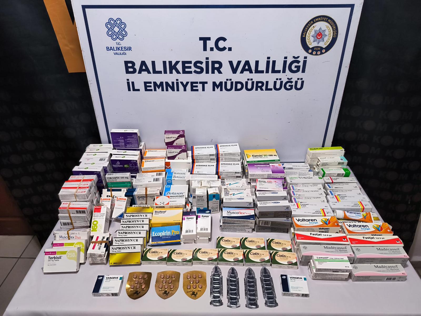 Balıkesir’in Bandırma ilçesinde yeşil reçeteye tabi uyuşturucu ve cinsel içerikli