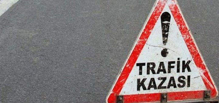 Bandırma’da trafik kazasında 2 kişi hayatını kaybetti Balıkesir’in Bandırma ilçesinde yolun karşısına yaya olarak geçmeye çalışan 2
