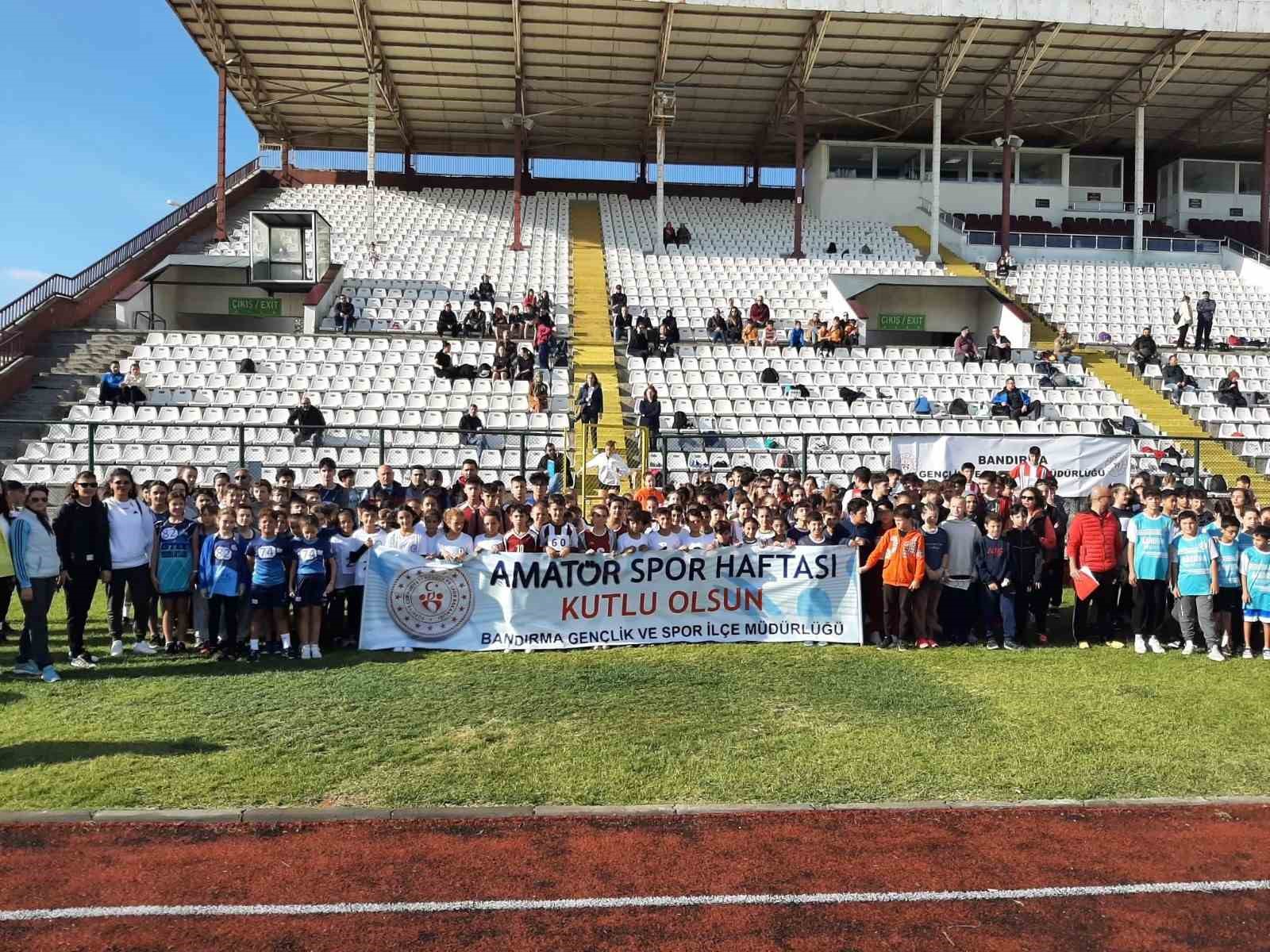 Balıkesir’in Bandırma ilçesinde Cumhuriyet’in 100. yıl dönümü kutlama etkinlikleri kapsamında