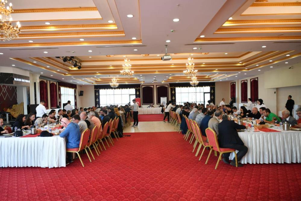 Vali Ustaoğlu basınla buluştu Cumhurbaşkanlığı Kararnamesi ile Balıkesir Valiliğine atanan Vali İsmail Ustaoğlu görev