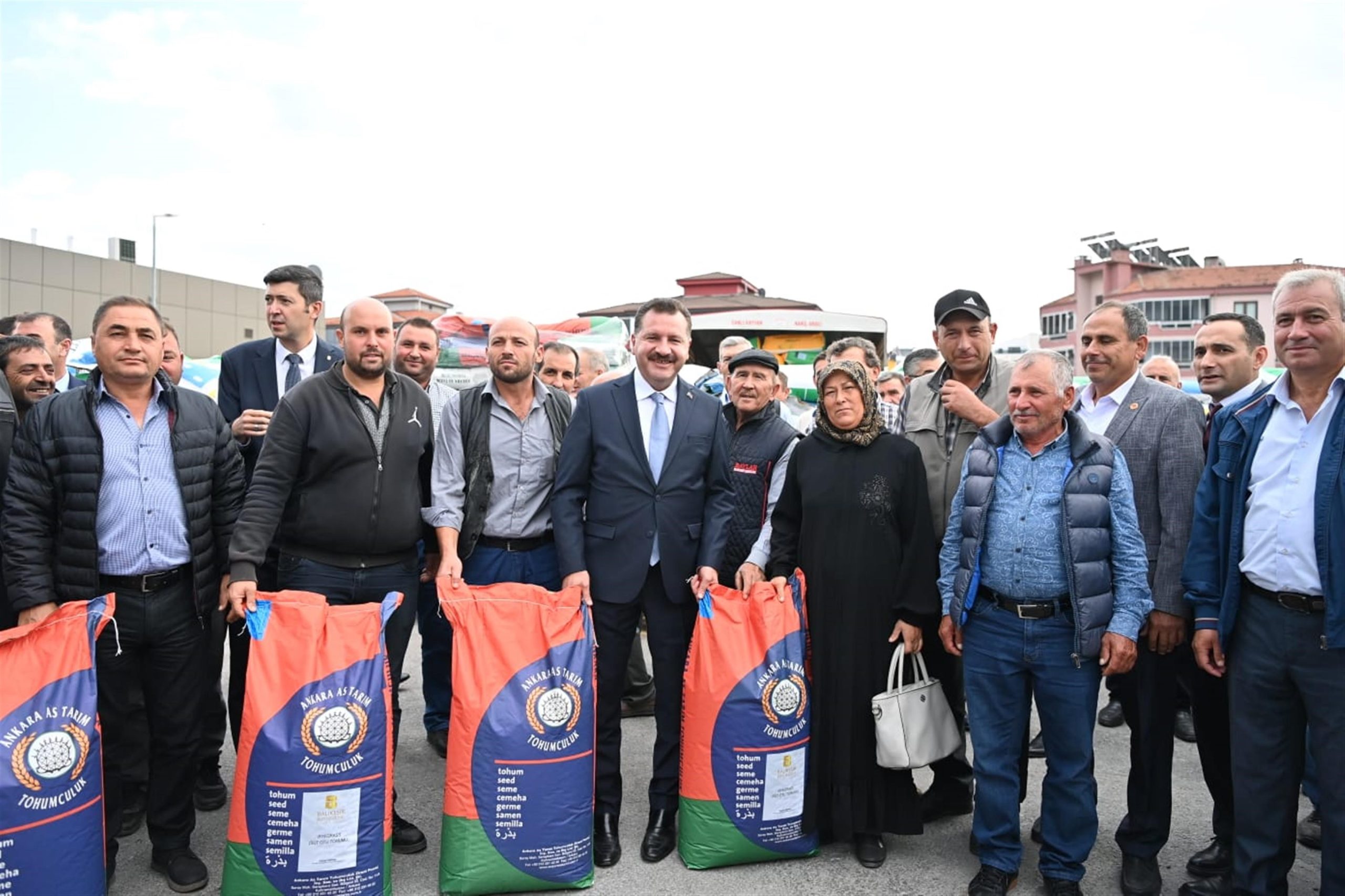 Balıkesir Büyükşehir Belediyesi, 20 ilçeden 2 bin 600 üreticiye yüzde
