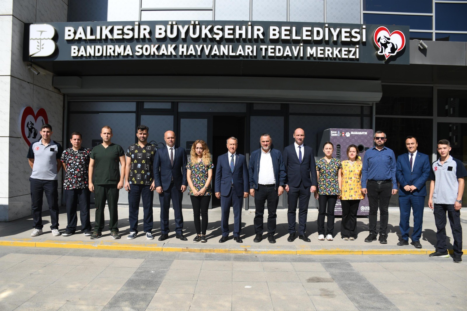 Balıkesir’in Bandırma ilçesinde, Balıkesir Büyükşehir Belediyesi tarafından Bandırma’ya açılan Sokak Hayvanları Tedavi