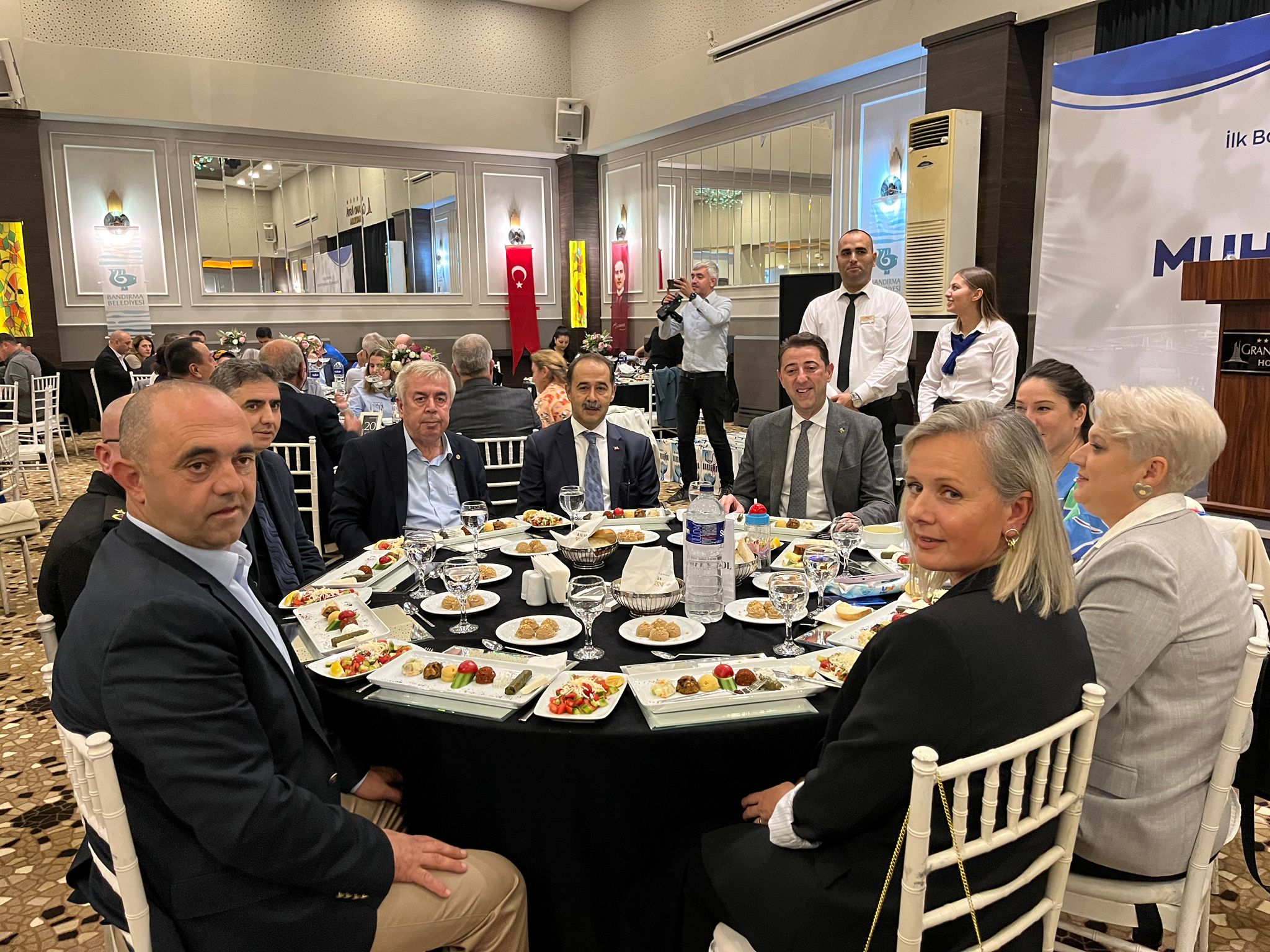 Bandırma Belediyesi, 19 Ekim Muhtarlar Günü etkinlikleri kapsamında Bandırma’nın mahalle
