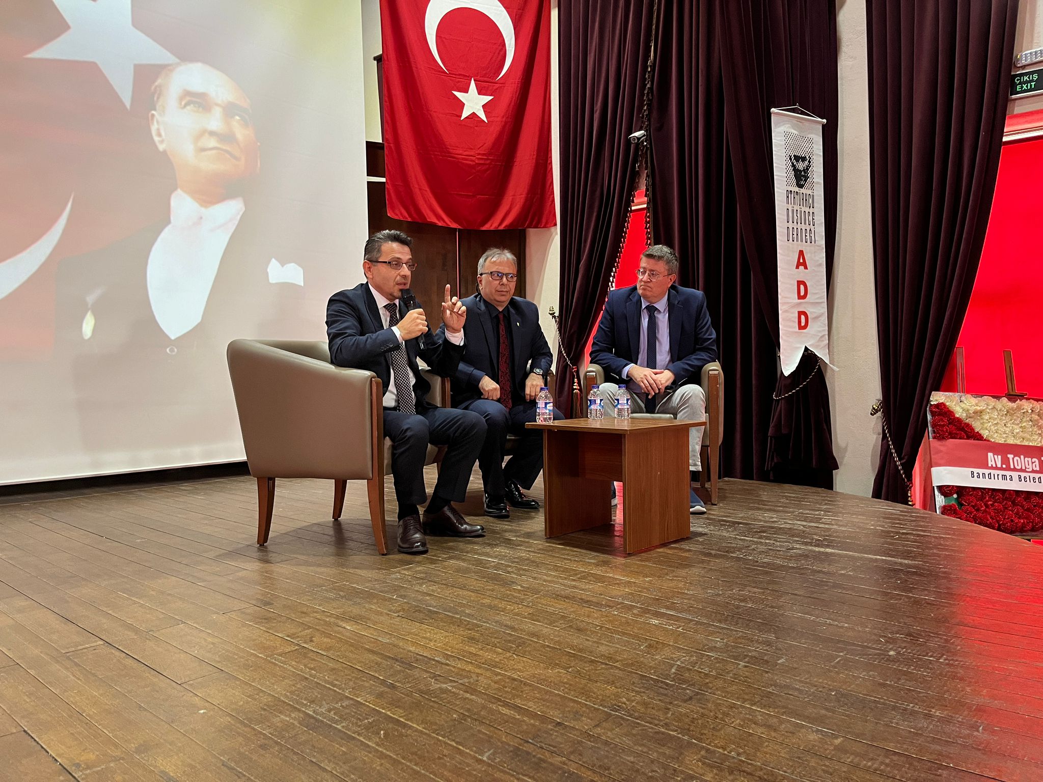 Atatürkçü Düşünce Derneği Bandırma Şubesi ve Bandırma Kent Konseyi işbirliğiyle,