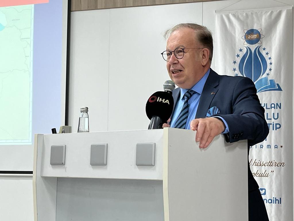 Balıkesir’in Bandırma İlçesi’nde, Müstaki Tümamiral Doç. Dr. Cihat Yaycı tarafından
