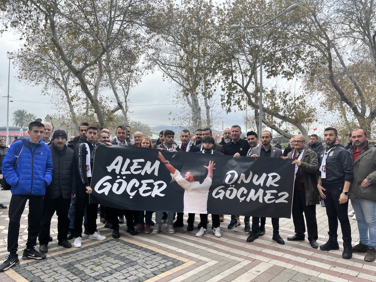 ONUR GÖÇMEZ, BEŞİKTAŞ BAŞKAN ADAYI HASAN ARAT’IN LİSTESİNDE Teksüt Bandırmaspor Başkanı Onur Göçmez, 3 Aralık Pazar Günü yapılacak