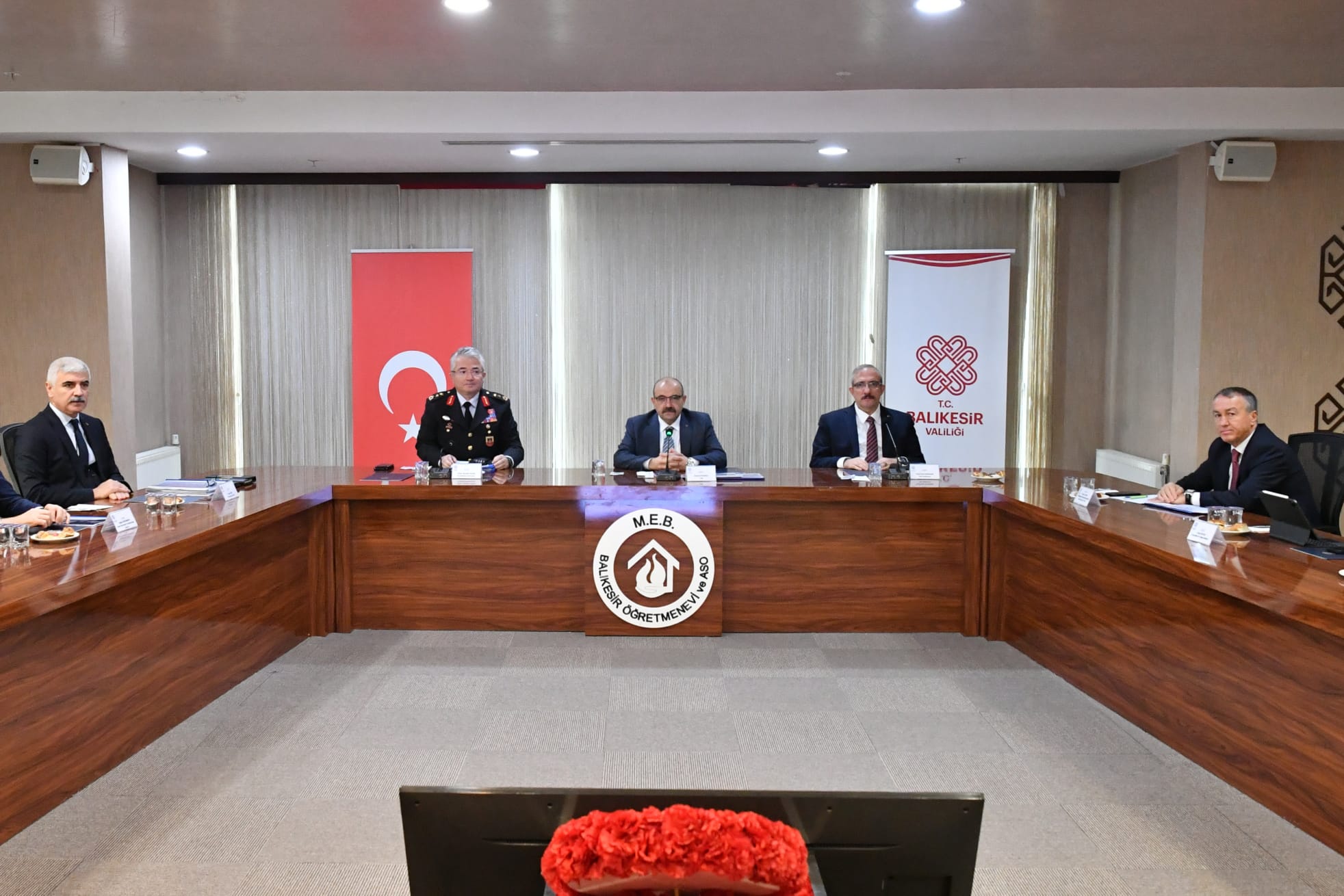 Vali İsmail Ustaoğlu başkanlığında yaklaşan kış mevsiminde hayatı olumsuz etkileyecek