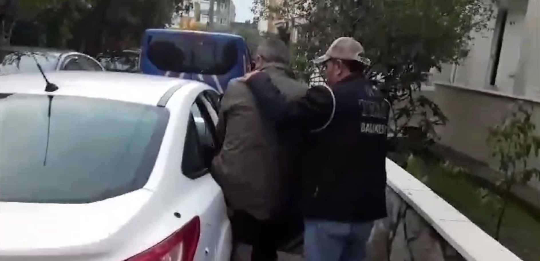 Balıkesir Valiliği tarafından Terörle Mücadele Şube ve İstihbarat Şube ekiplerinin