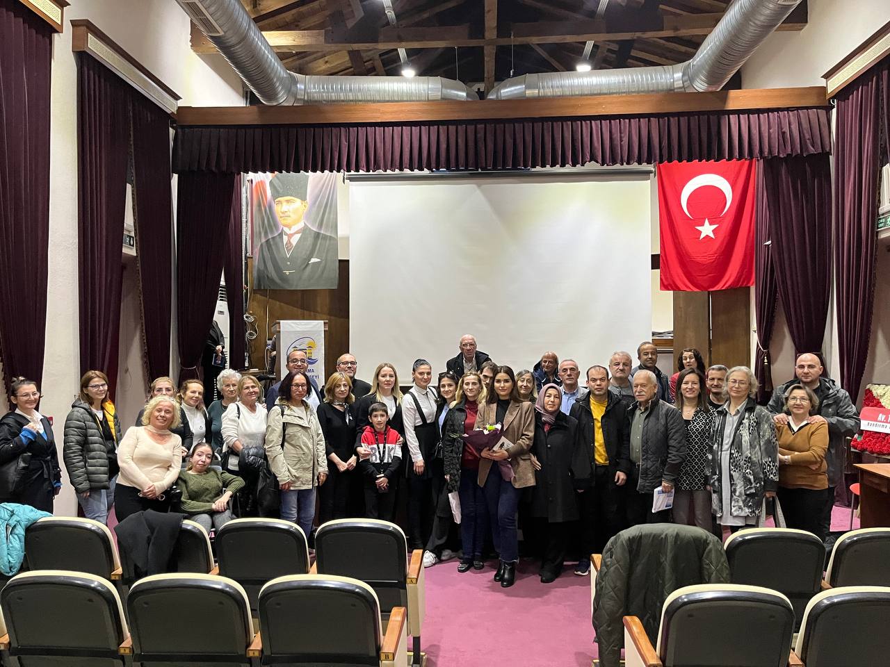 “PSİKOLOJİ PENCERESİNDEN ENGELLİLİK KAVRAMINA BAKIŞ” ADLI SÖYLEŞİ DÜZENLENDİ Bandırma Belediyesi ve Bandırma Kent Konseyi iş birliği ile düzenlenen
