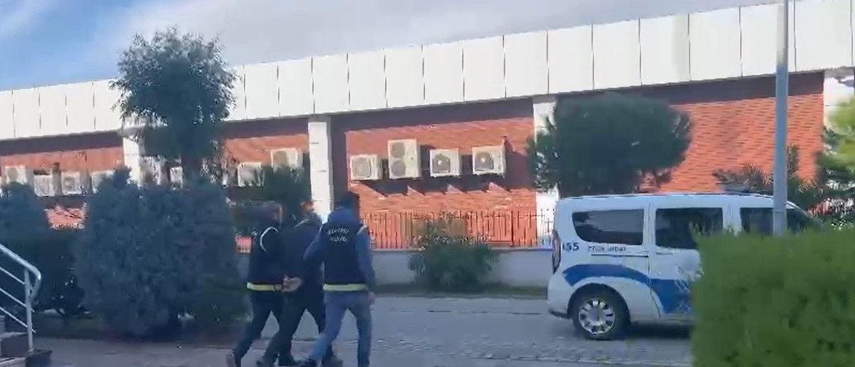 Balıkesir’de hapis cezası olan 6 zanlı yakalandı Balıkesir’de polis ekipleri suça karışan ve haklarında kasten öldürme, kasten