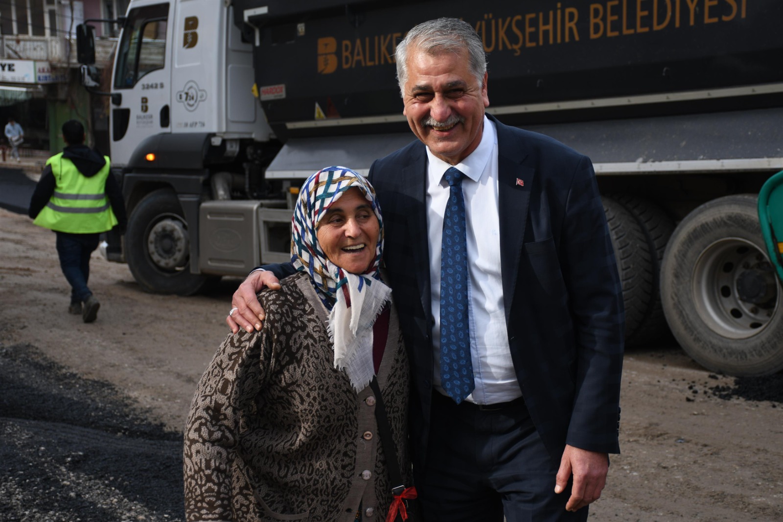 Savaştepe’nin çehresini değiştiren yatırımlar devam ediyor. Başkan Şimşek, Savaştepe’nin çehresini
