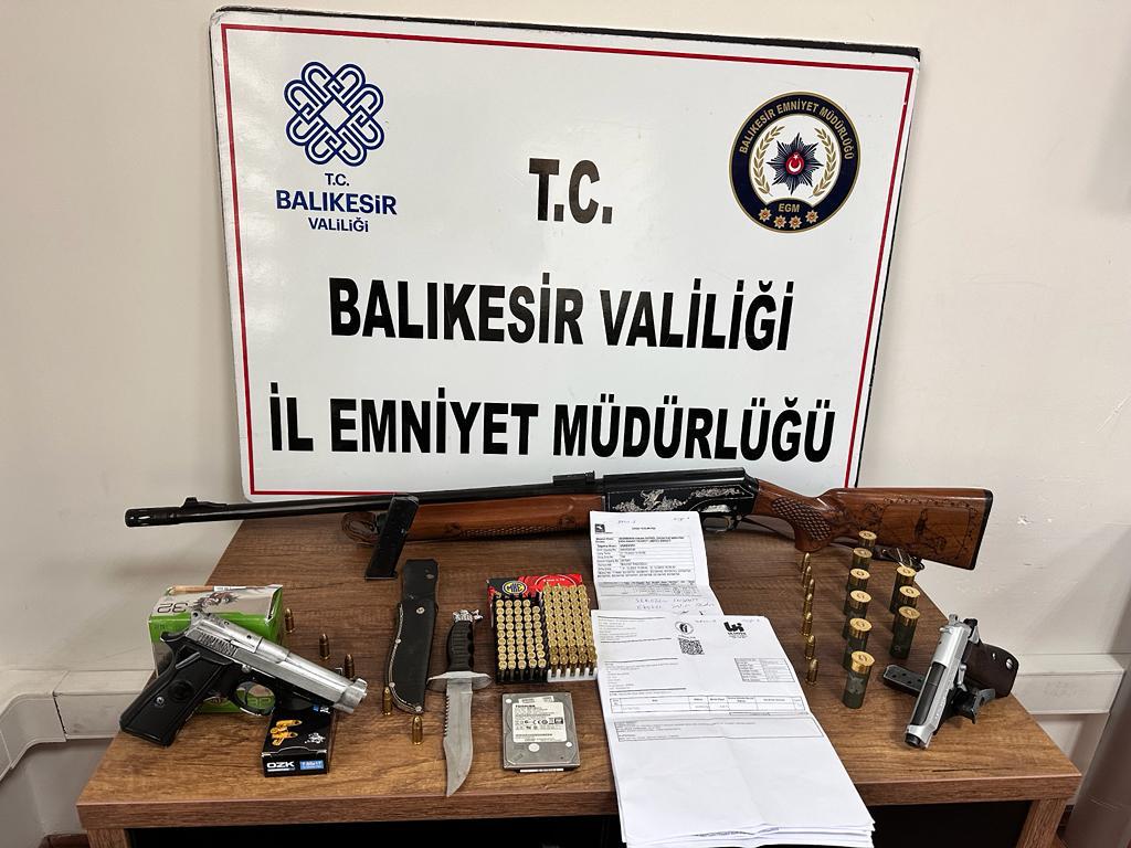 Balıkesir’de KOM’un düzenlediği operasyon kapsamında, tefecilik ve nitelikli hırsızlık suçlarından